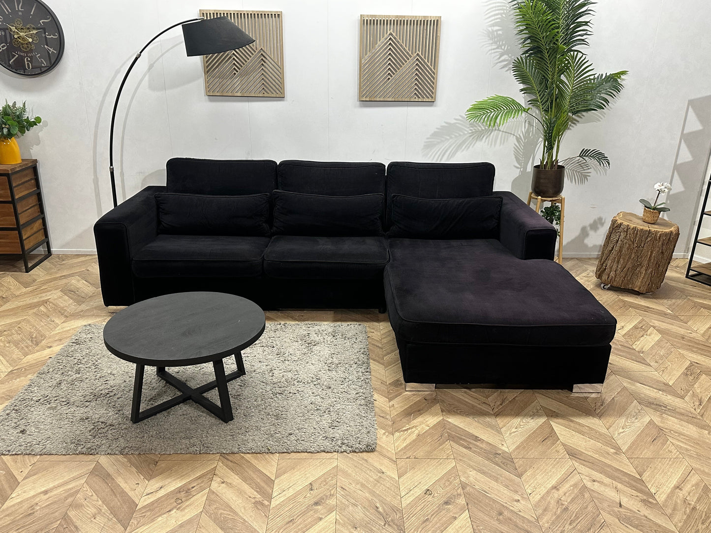 Zwarte Velvet Hoekzetel ~ Losse Kussens Met Afneembare Hoezen
