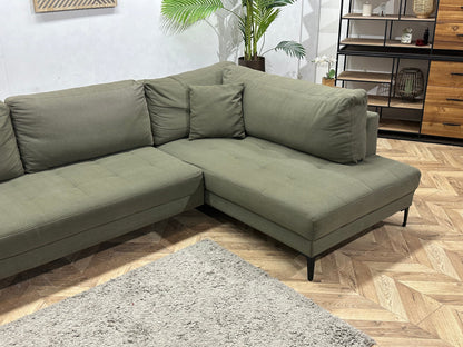 Goossens Groene Suède Stoffen Hoekzetel ~ Losse Rugkussens Met Afneembare Hoezen