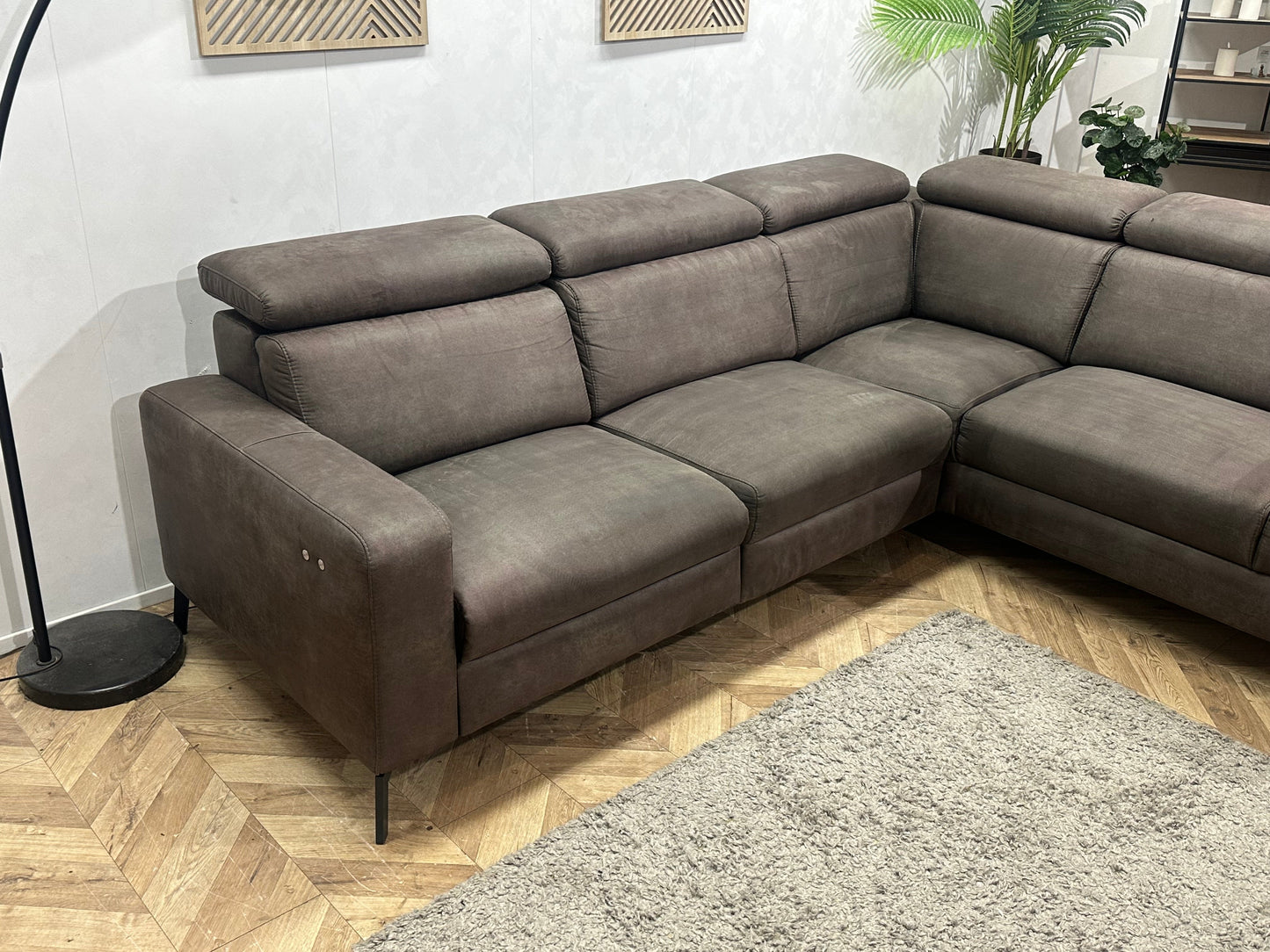 H&H Bruine Suède Stoffen Hoekzetel ~ Relaxfunctie
