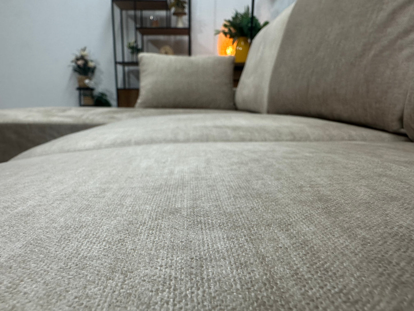 !Showroommodel! Beige Velvet U Zetel