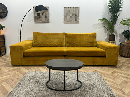 (2) Gele Velvet Rechte Zetel ~ Losse Kussens Met Afneembare Hoezen