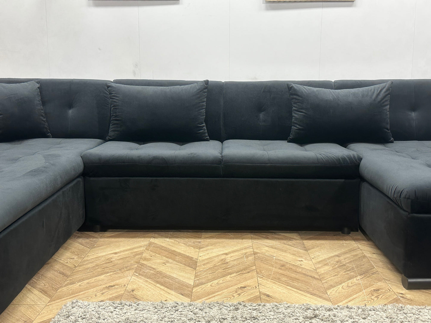!Showroommodel! Zwarte Velvet U Zetel