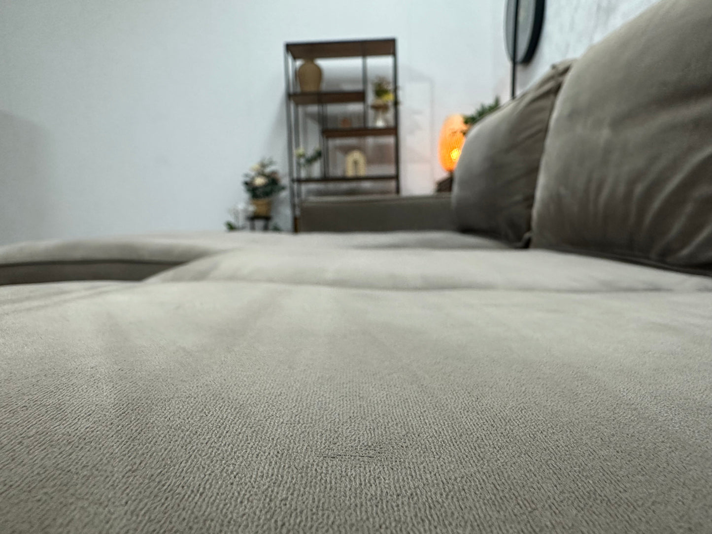 Licht Bruine Velvet Hoekzetel ~ Losse Kussens Met Afneembare Hoezen