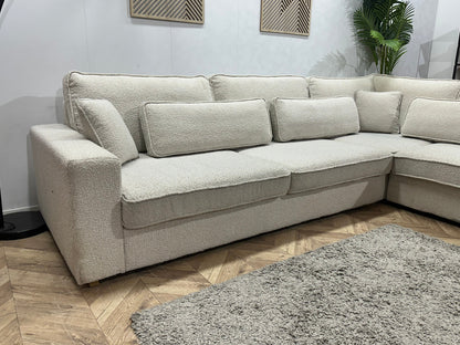 Witte Bouclé Stoffen Hoekzetel ~ Losse Kussens Met Afneembare Hoezen
