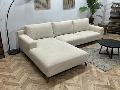 Witte Bouclé Stoffen Hoekzetel ~ Losse Rugkussens Met Afneembare Hoezen