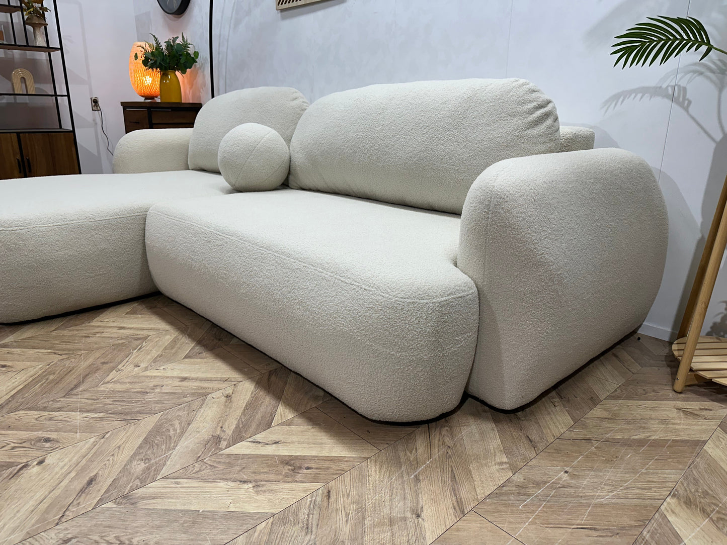 !Showroommodel! Crème Bouclé Stof Hoekzetel ~ Losse Rugkussens