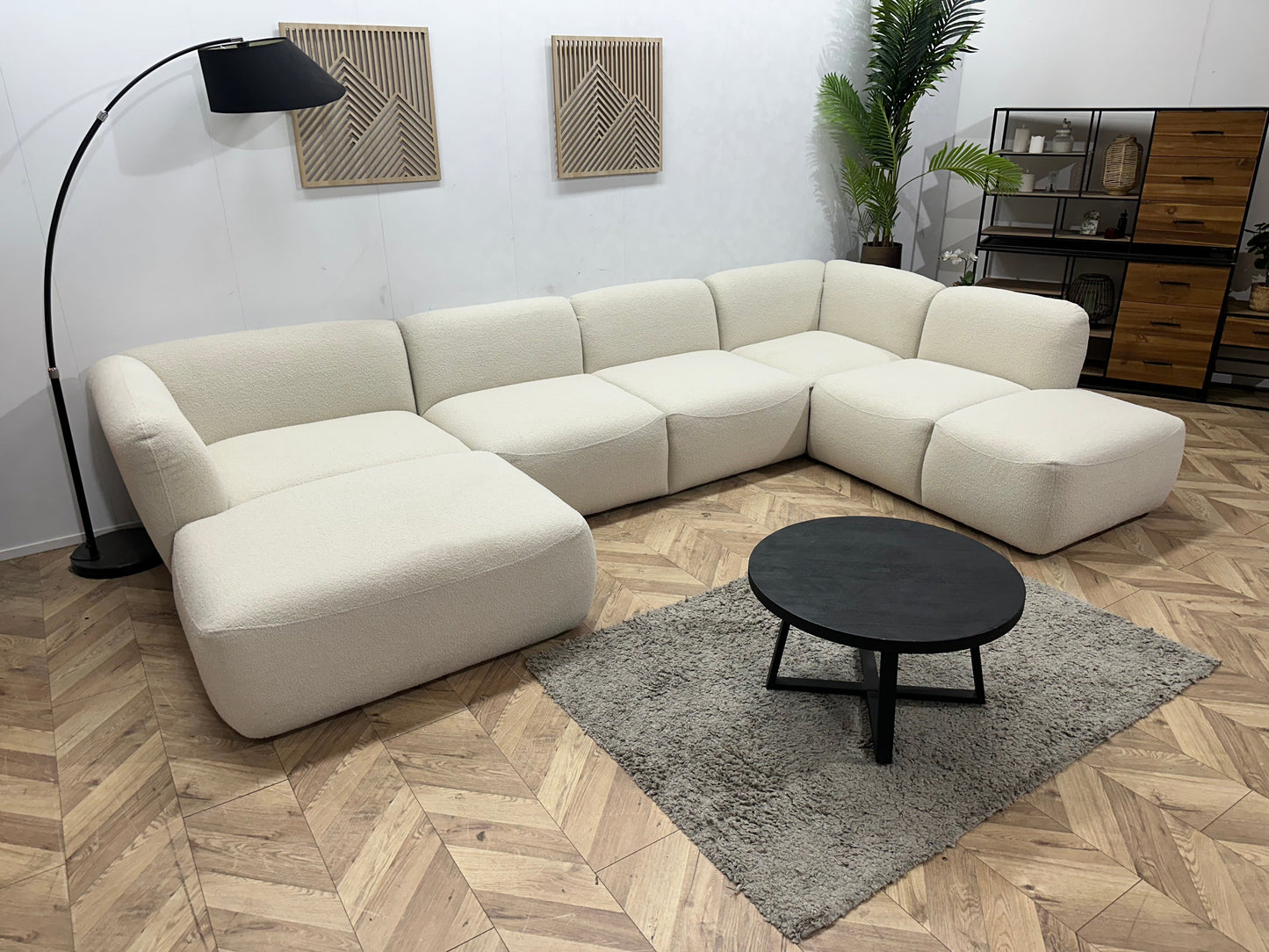 !Showroommodel! Witte Bouclé Stoffen U Zetel