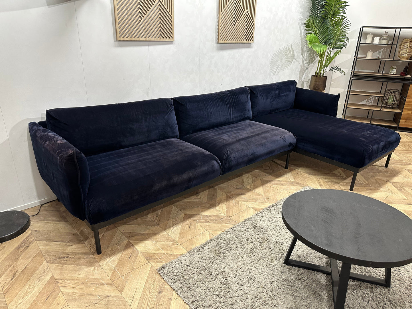 Blauwe Velvet Hoekzetel ~ Losse Rugkussens Met Afneembare hoezen