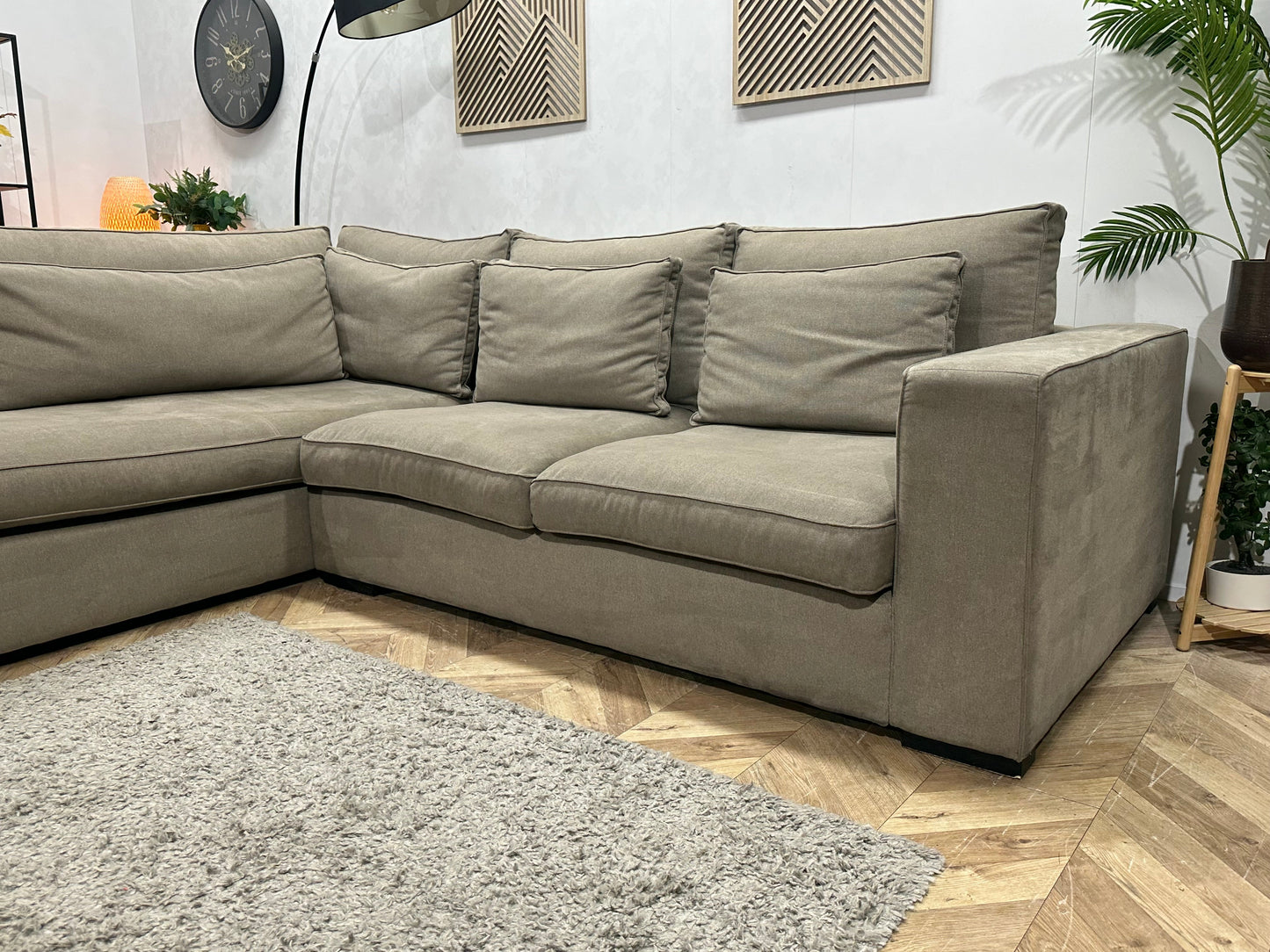Room108 Beige Suède Stoffen Hoekzetel ~ Losse Kussens Met Afneembare Hoezen
