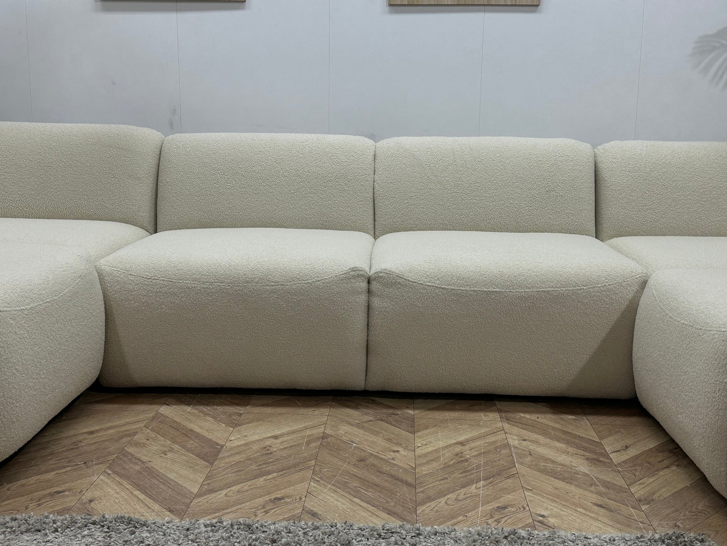 !Showroommodel! Witte Bouclé U Zetel