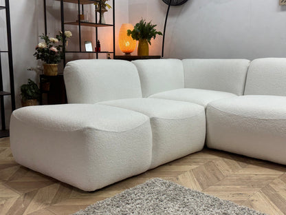 !Showroommodel! Witte Bouclé U Zetel