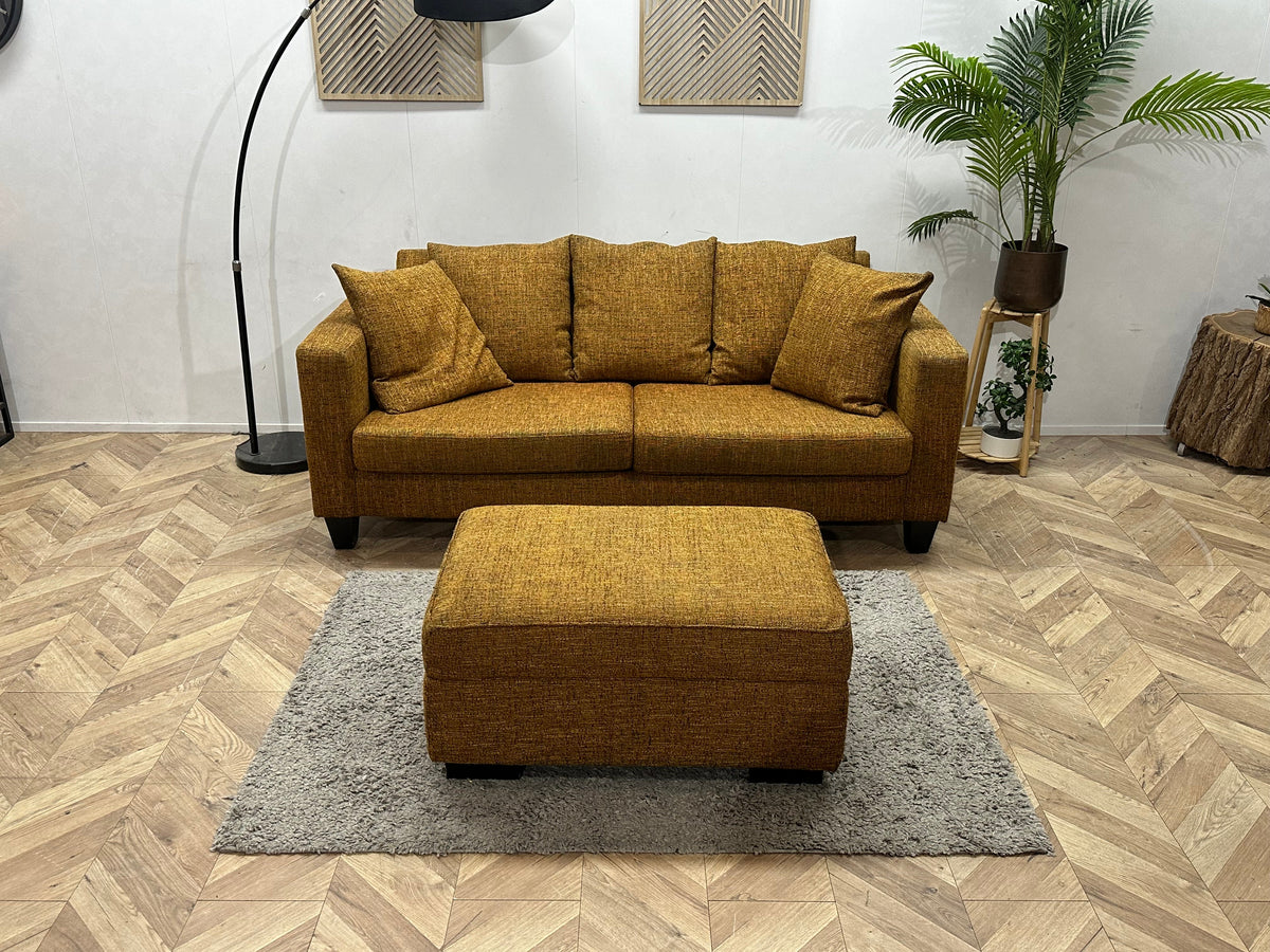 Gele 2.5-Zits Zetel Inc Hocker ~ Losse Kussens Met Afneembare Hoezen
