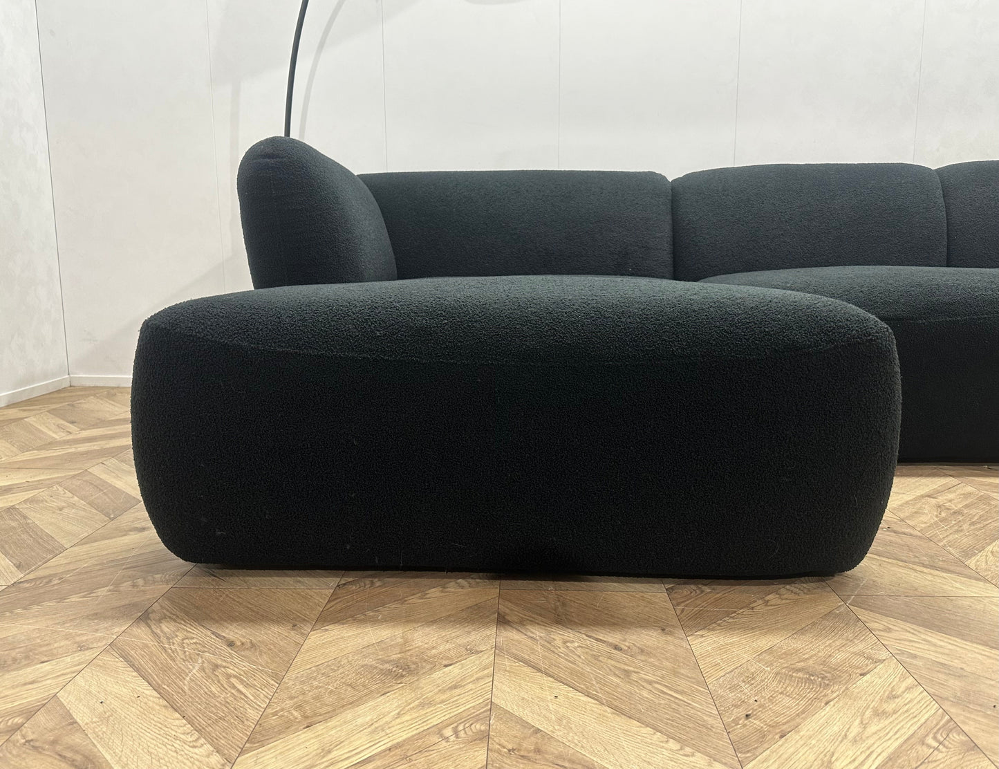 !Showroommodel! Zwarte Bouclé Stoffen U Zetel