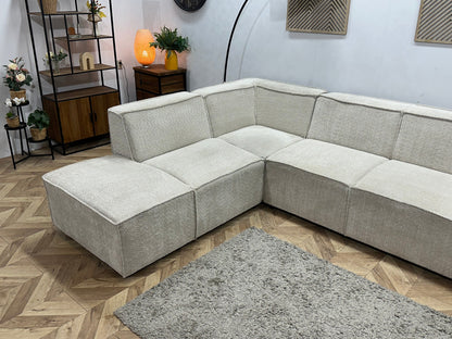 !Showroommodel! Witte Bouclé Stoffen Hoekzetel