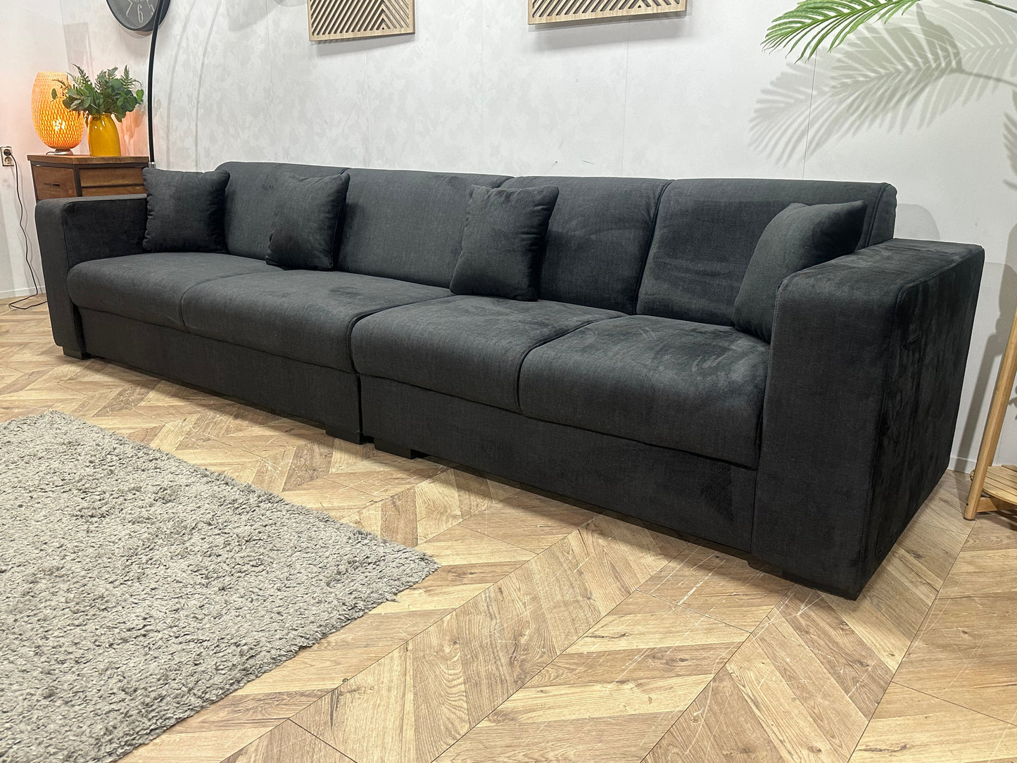 !Showroommodel! Zwarte Velvet Rechte Zetel