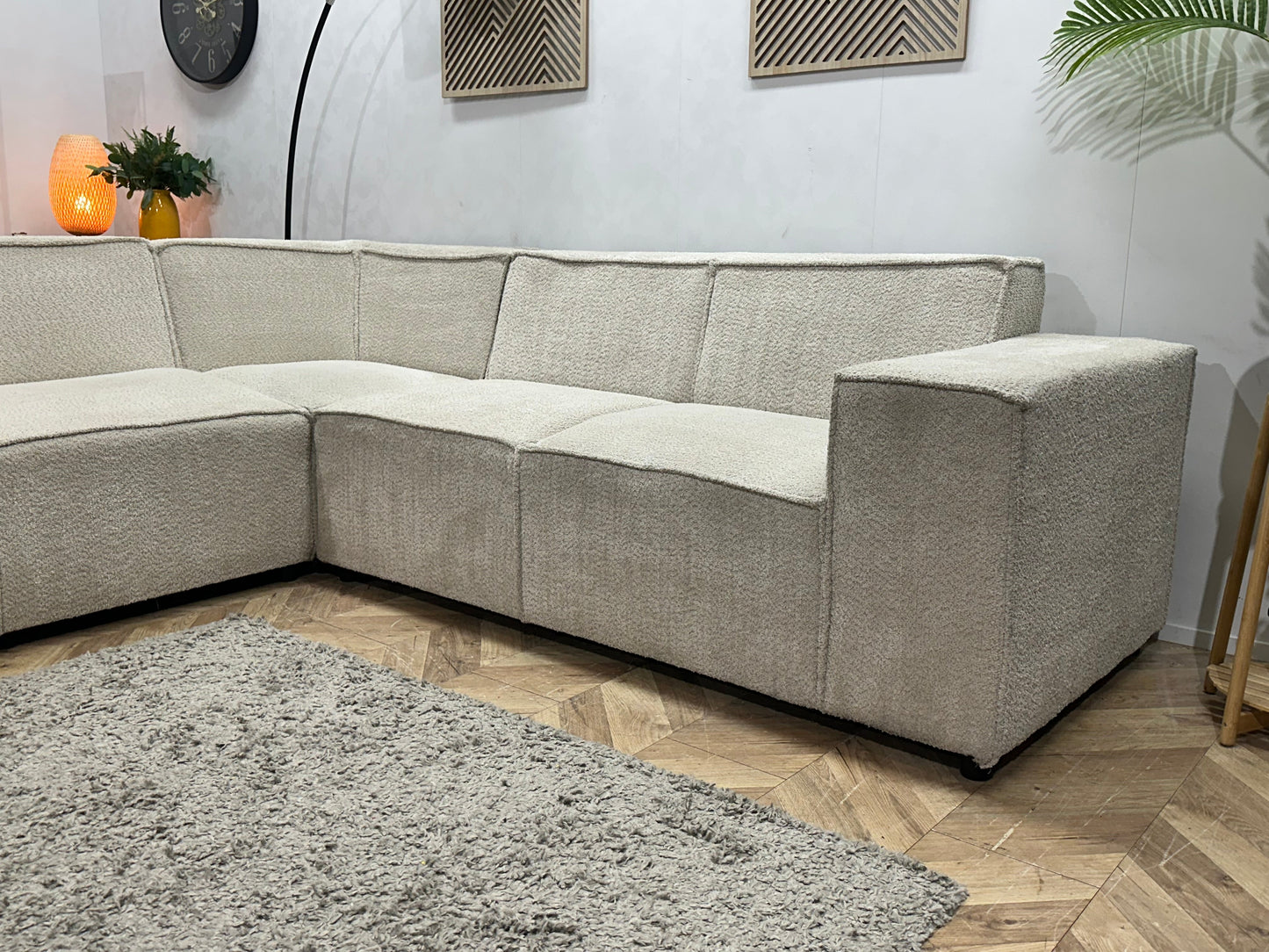 !Showroommodel! Witte Bouclé Stoffen Hoekzetel