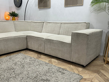 !Showroommodel! Witte Bouclé Stoffen Hoekzetel