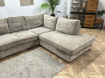 Grijze Velvet Hoekzetel ~ Losse Kussens Met Afneembare Hoezen