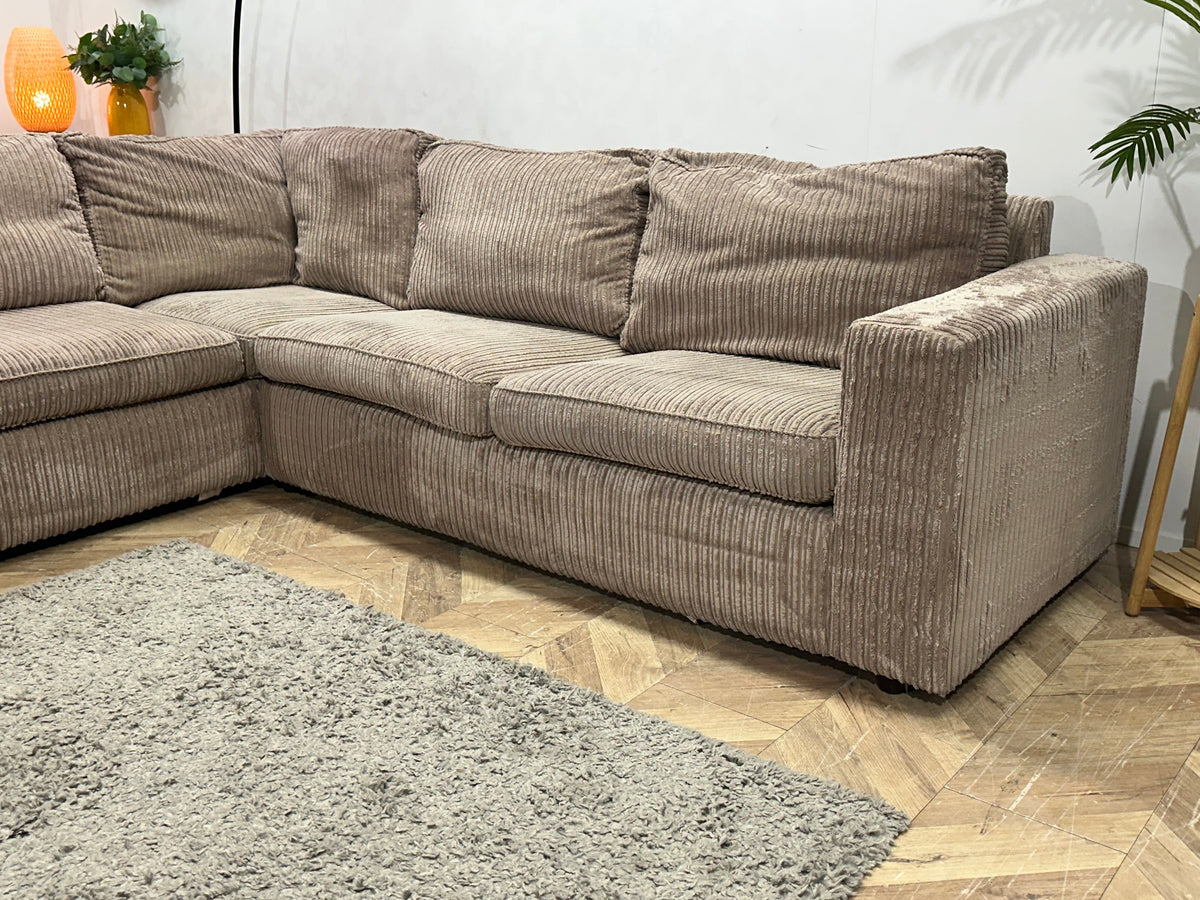 Beige Ribstof Hoekzetel ~ Losse Kussens Met Afneembare Hoezen