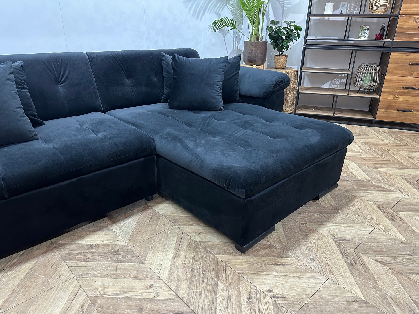 !Showroommodel! Zwarte Velvet U Zetel
