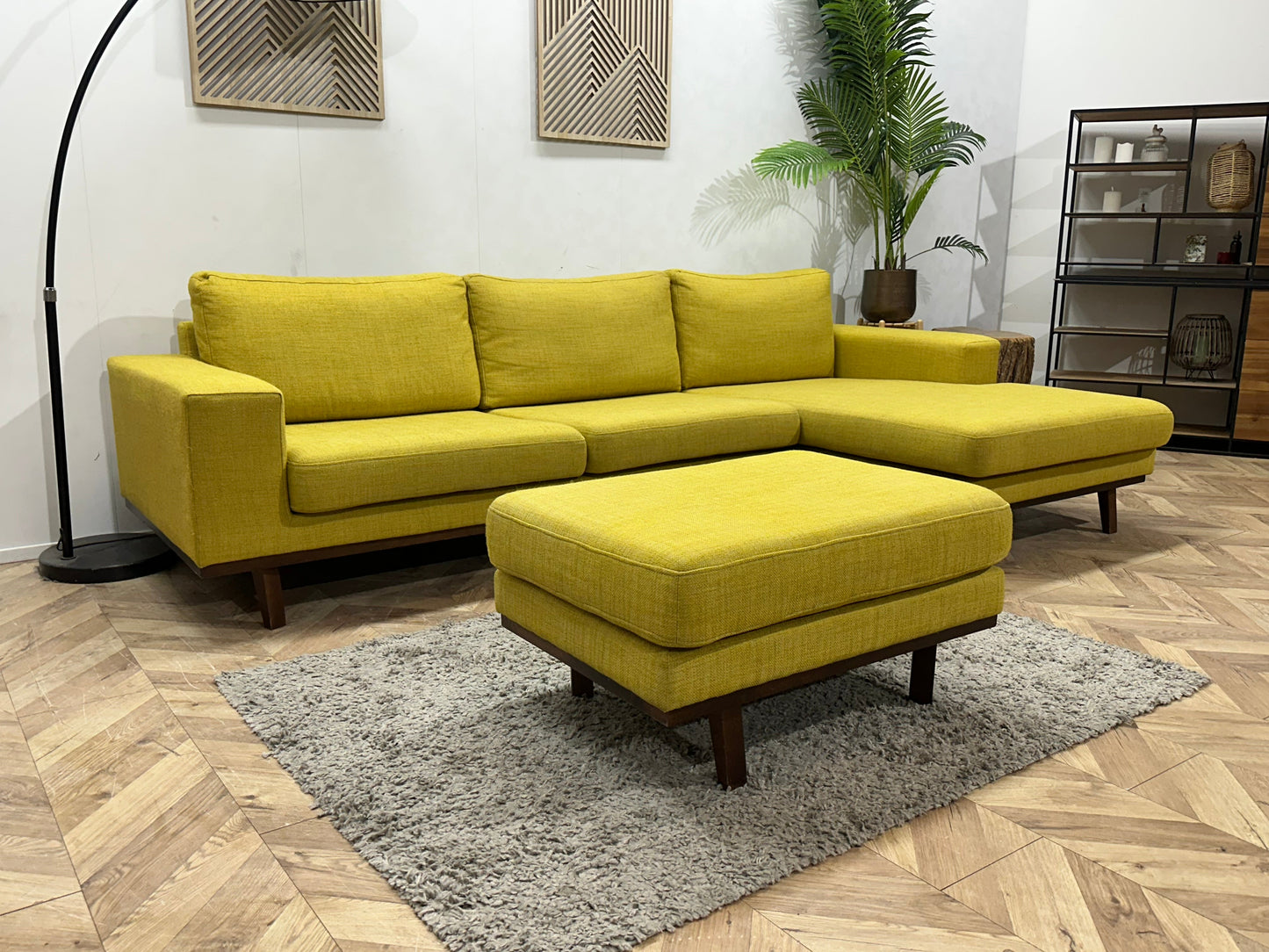 Gele Hoekzetel Inc Hocker ~ Losse Kussens Met Afneembare Hoezen