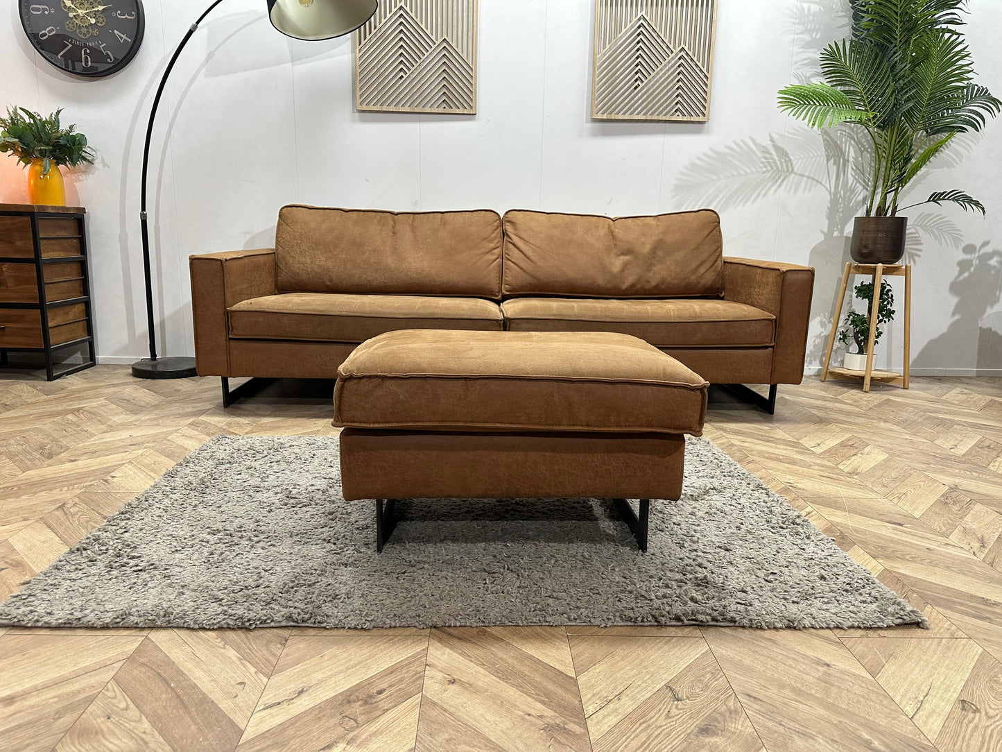 Cognac Bruine Suède Stoffen 2.5-Zits Inc Hocker ~ Losse Kussens Met Afneembare Hoezen