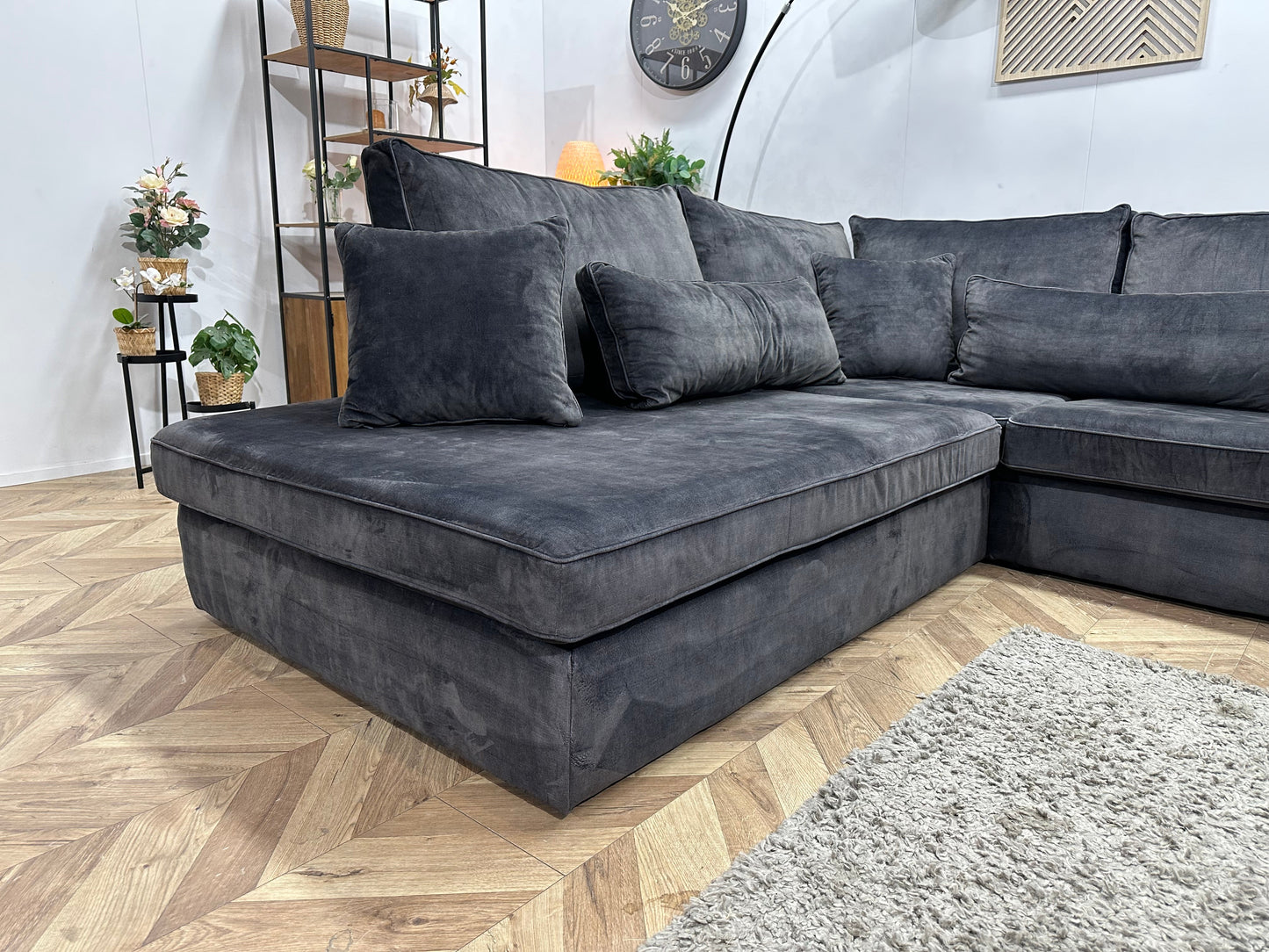 Antraciet Velvet Hoekzetel ~ Losse Kussens Met Afneembare Hoezen
