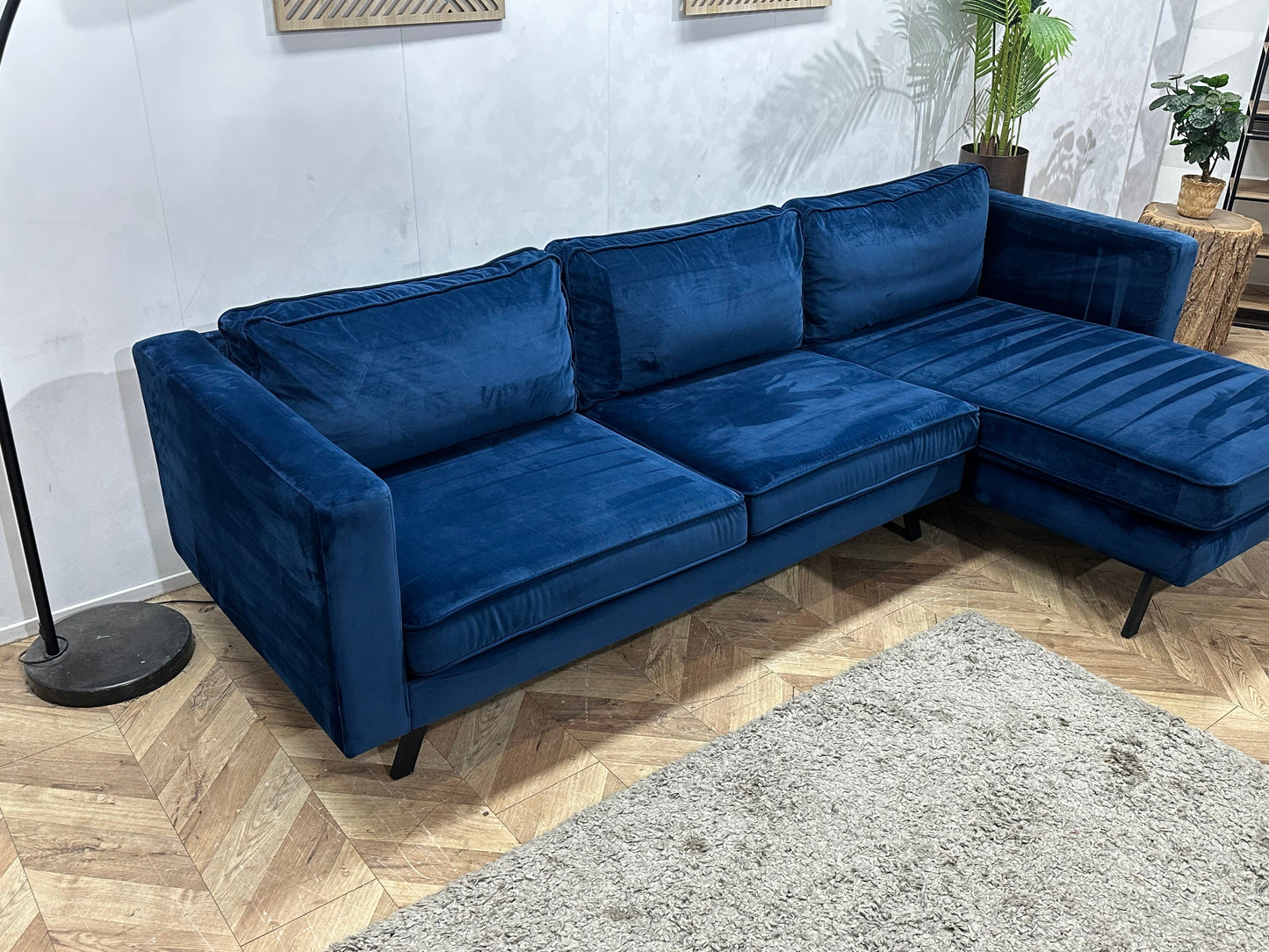 Blauwe Velvet Hoekzetel ~ Losse Kussens Met Afneembare Hoezen