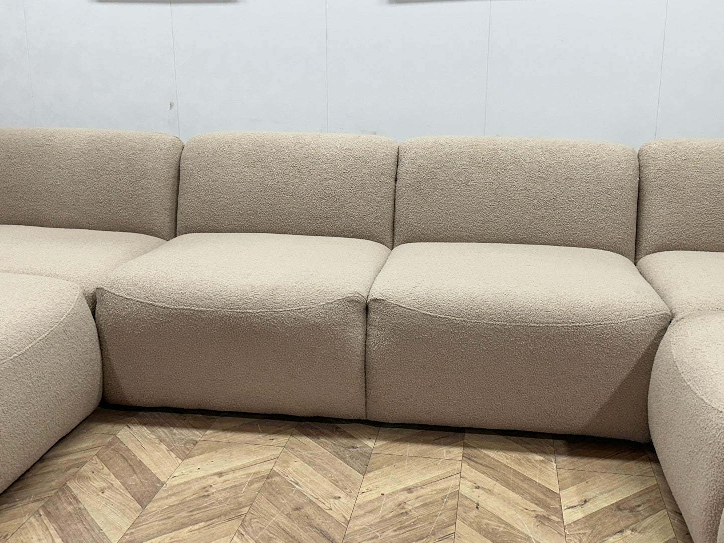!Showroommodel! Beige Bouclé U Zetel