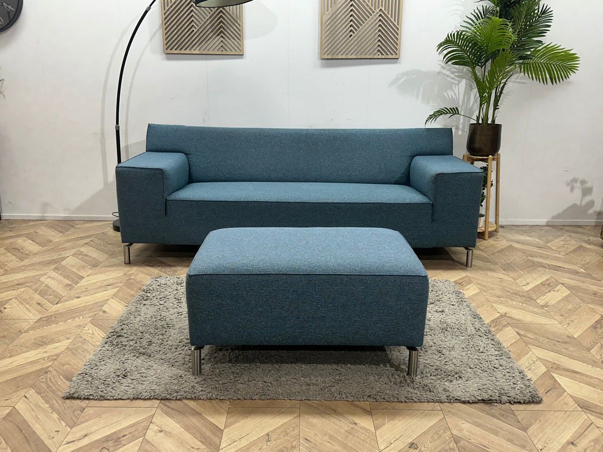 Blauwe 2.5-Zits Zetel Inc Hocker ~ Vaste Kussens