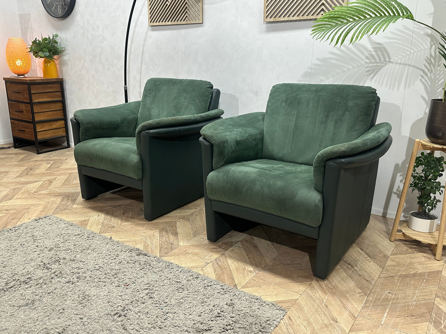 Groene Suède Stoffen/ Echt lederen Fauteuils ~ Vaste Kussens
