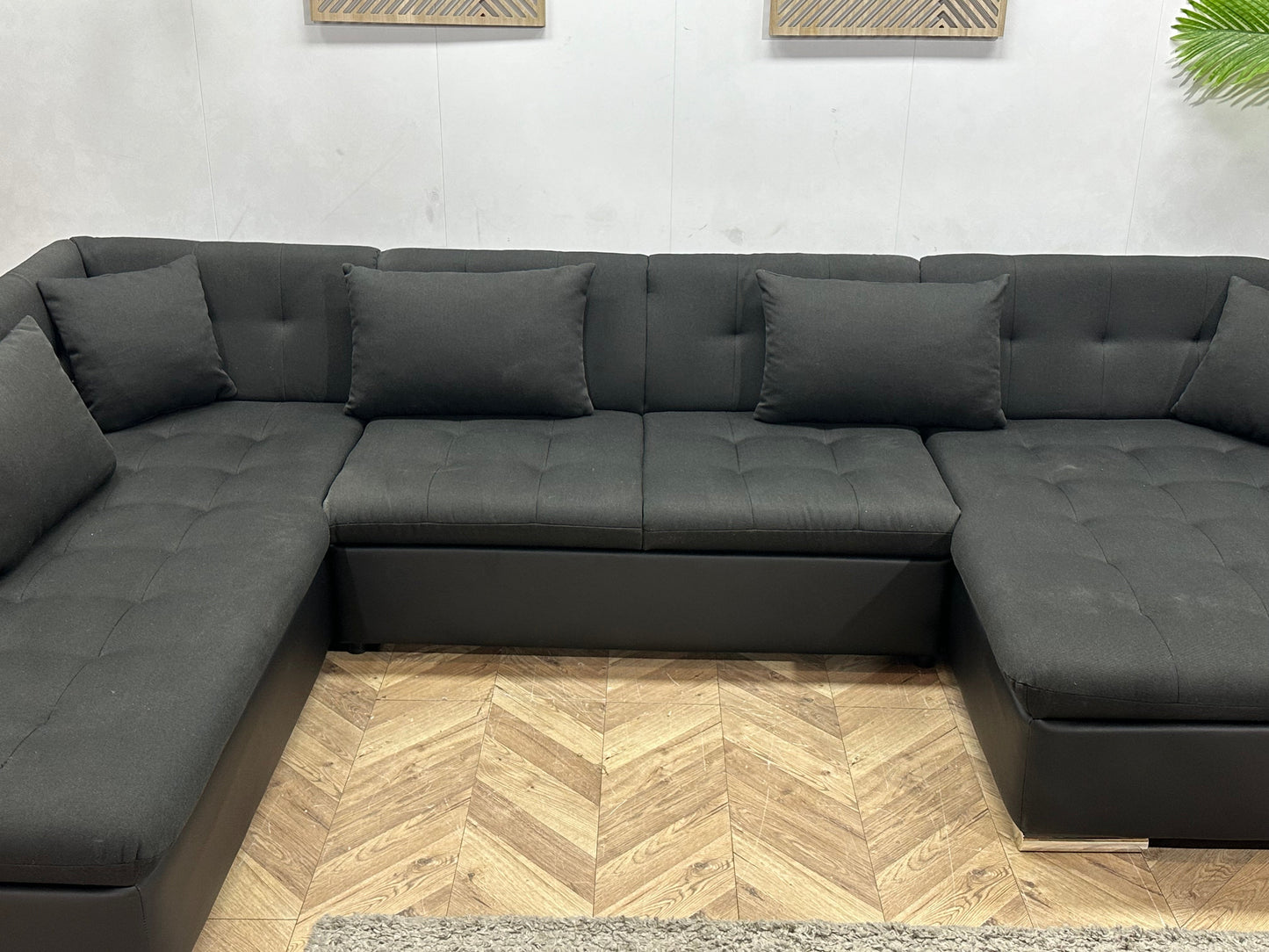 !Showroommodel! Zwarte Stoffen/Lederen U Zetel