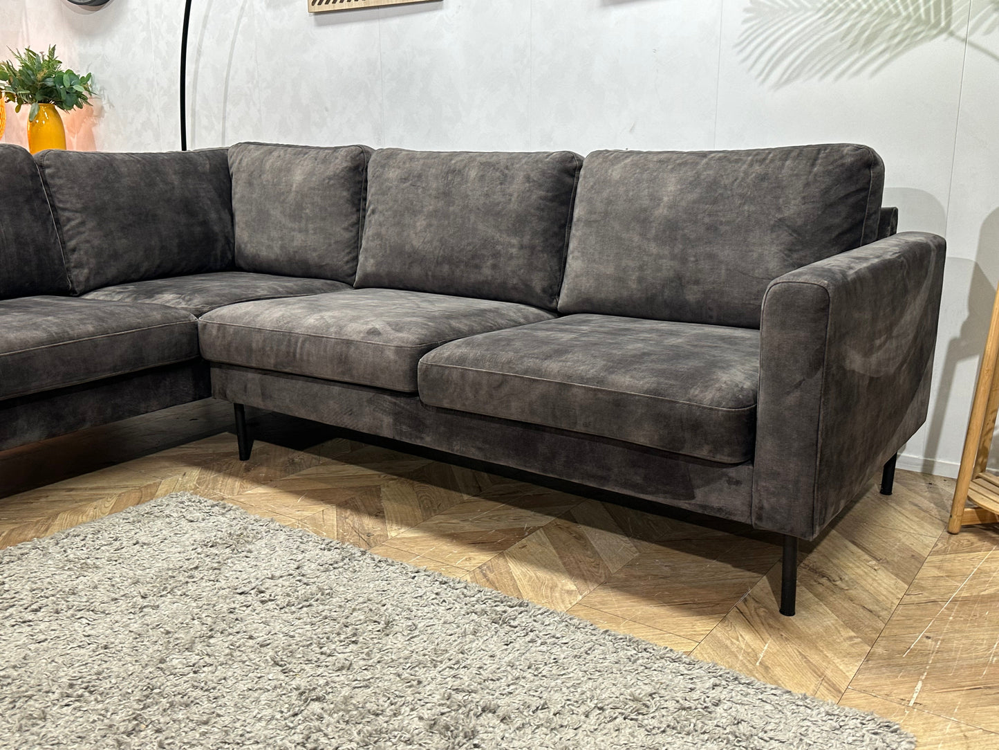 Antraciet Velvet Hoekzetel ~ Losse Kussens Met Afneembare Hoezen
