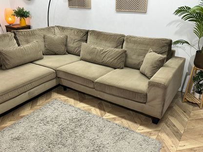 Licht Bruine Velvet Hoekzetel ~ Losse Kussens Met Afneembare Hoezen