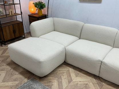 !Showroommodel! Witte Bouclé U Zetel