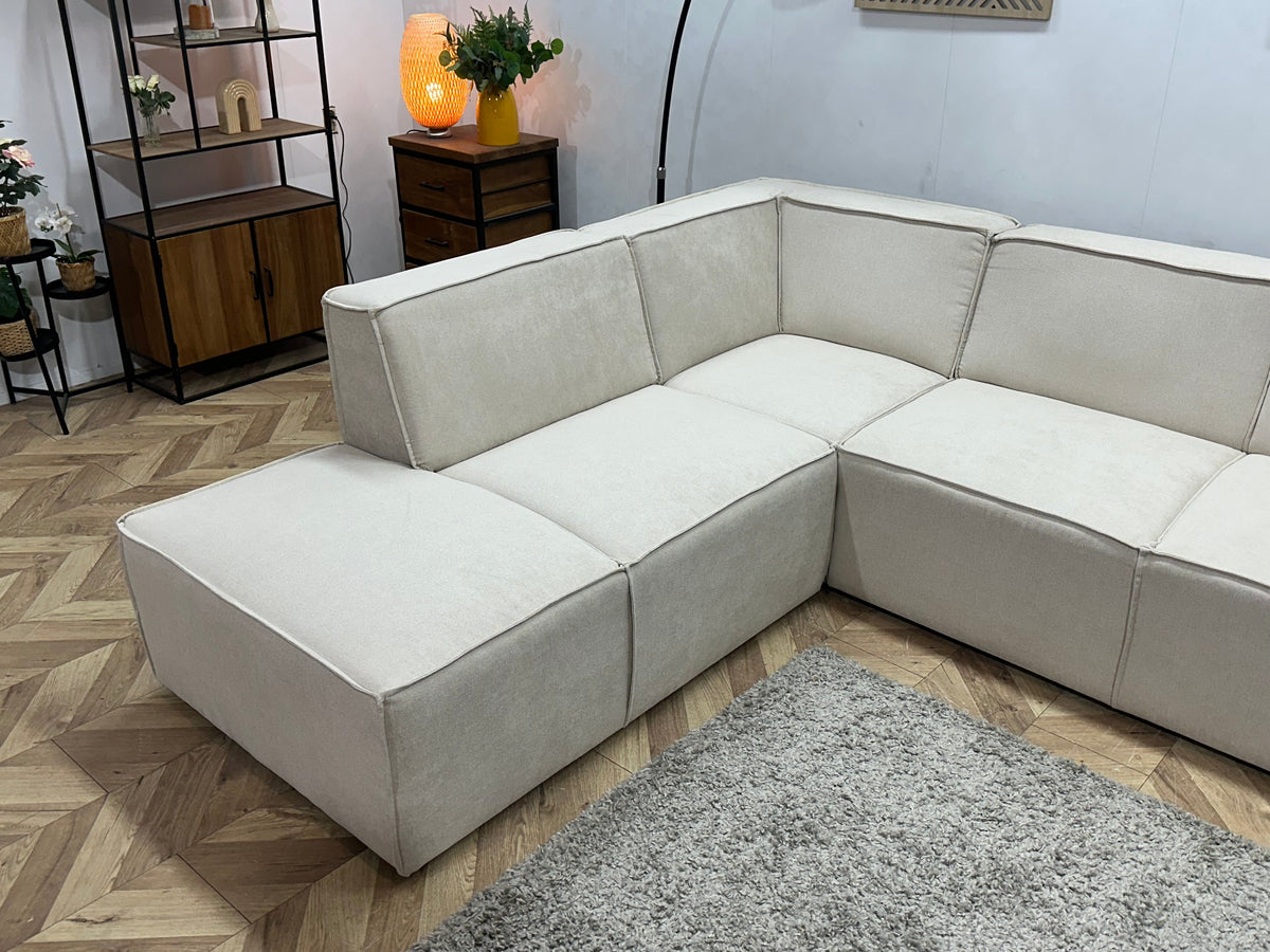 !Showroommodel! Crème Suède Stoffen Hoekzetel