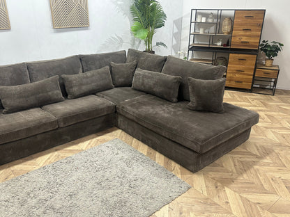 Taupe Ribstof Hoekzetel ~ Losse Kussens Met Afneembare Hoezen