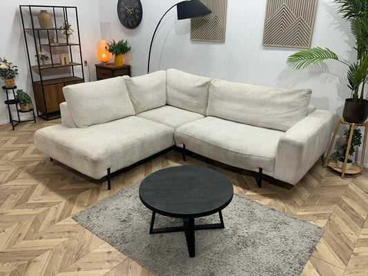 Witte Bouclé Stoffen Hoekzetel ~ Losse Rugkussens Met Afneembare Hoezen