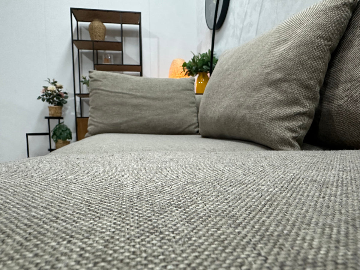 Taupe Hoekzetel ~ Losse Kussens Met Afneembare Hoezen