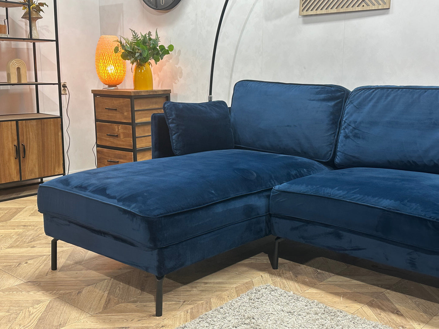 Blauwe Velvet Hoekzetel ~ Losse Kussens Met Afneembare Hoezen