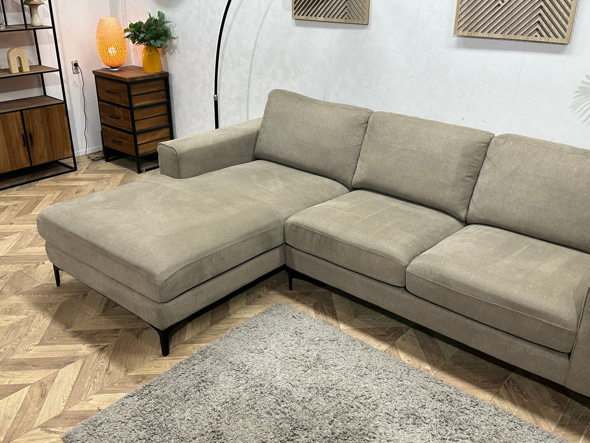 Beige Suède Stoffen Hoekzetel ~ Losse Kussens Met Afneembare Hoezen
