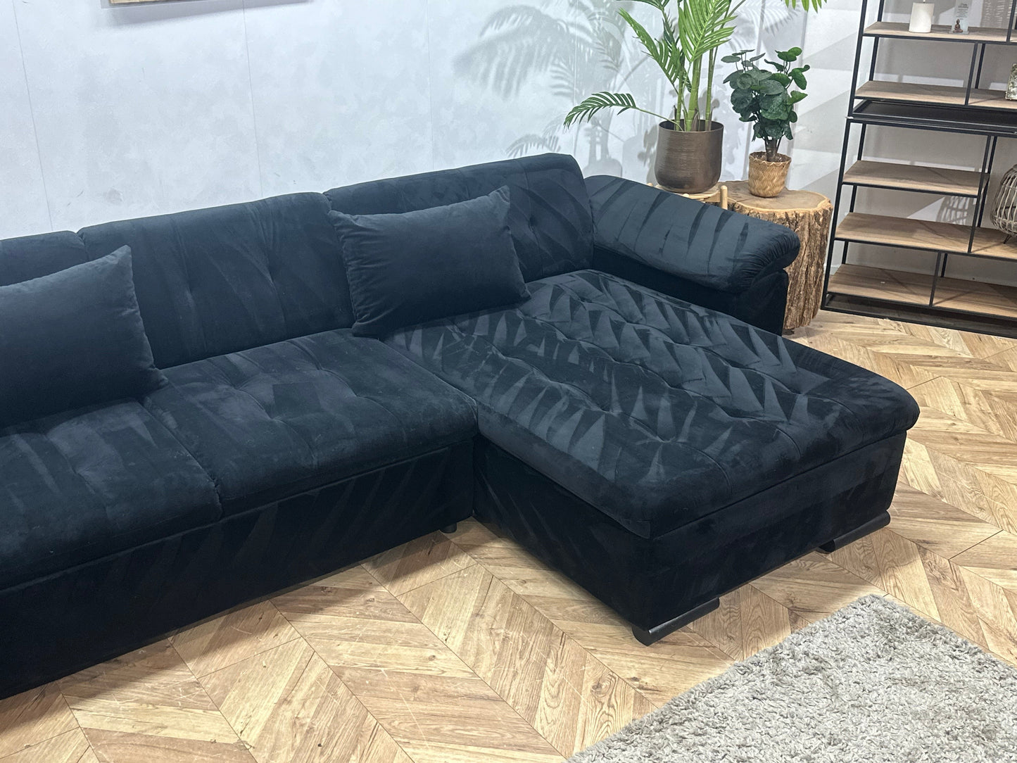 !Showroommodel! Zwarte Velvet U Zetel
