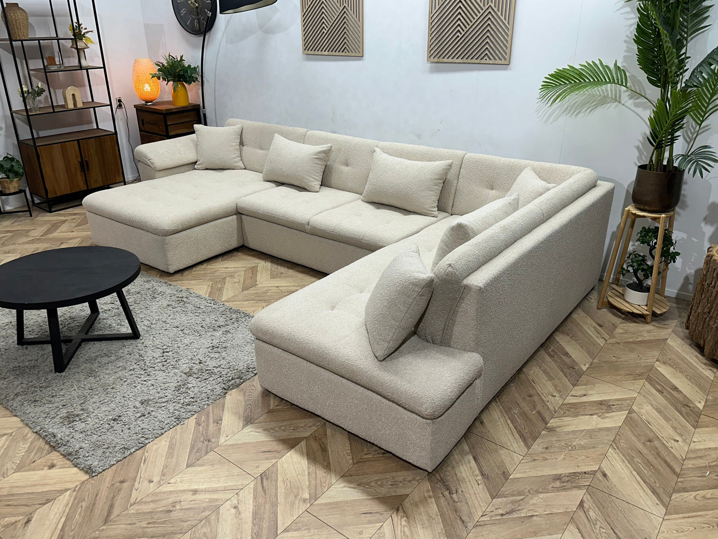 !Showroommodel! Witte Bouclé Stoffen U Zetel