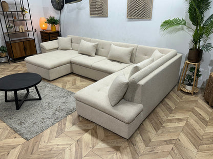 !Showroommodel! Witte Bouclé Stoffen U Zetel
