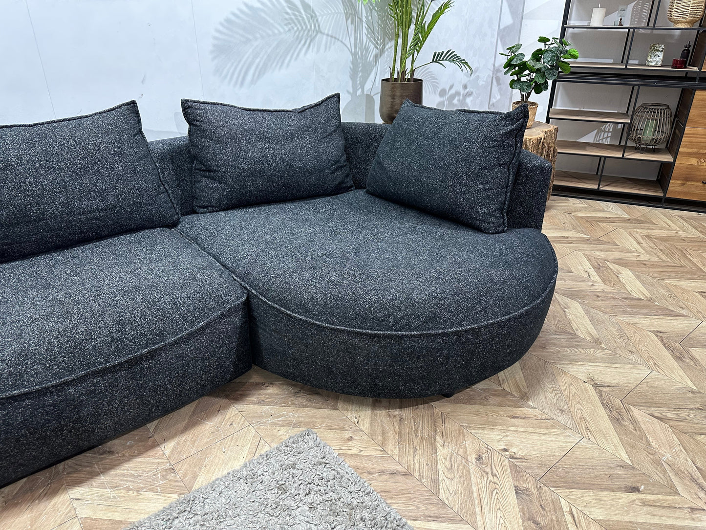 Antraciet Stoffen Hoekzetel ~ Losse Rugkussens Met Afneembare Hoezen