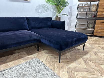Blauwe Velvet Hoekzetel ~ Losse Rugkussens Met Afneembare hoezen