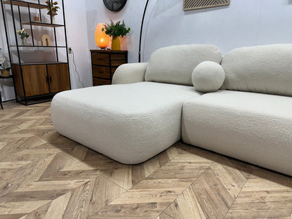 !Showroommodel! Crème Bouclé Stof Hoekzetel ~ Losse Rugkussens
