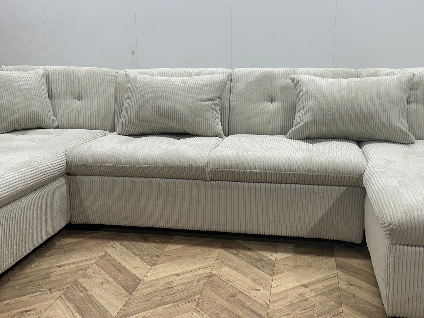 !Showroommodel! Witte Ribstof U Zetel