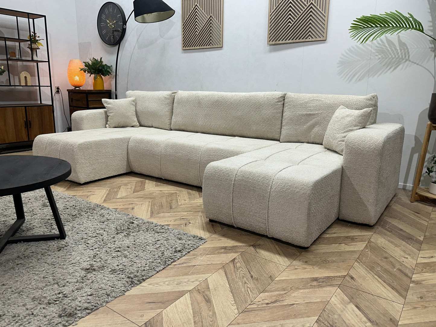 !Showroommodel! Witte Bouclé Stoffen U Zetel