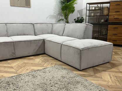 !Showroommodel! Licht Grijze Ribstof U Zetel